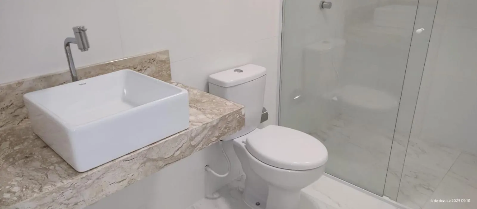Apartamento De 2 Dormitorios No Centro De בומבינאס 0*,